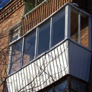 Примеры работ по остеклению балконов и лоджий